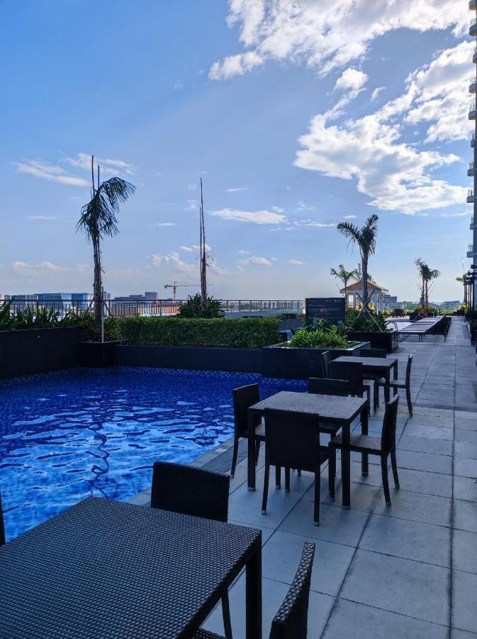 Schoenes Apartment Mit Pool-Nutzung マニラ市 エクステリア 写真